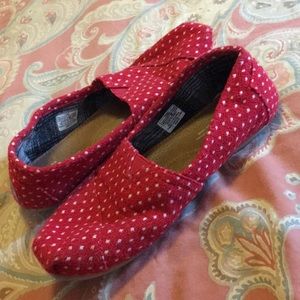 Red and White Polka Dot Toms 7.5